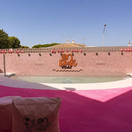 Hotel On Pink Matalascañas